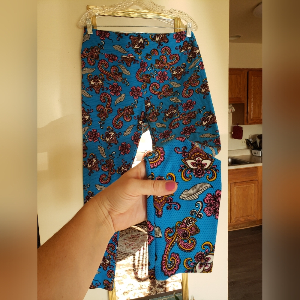 NWT lularoe Victorian on modern print leggings TC - Picture 3 of 13
